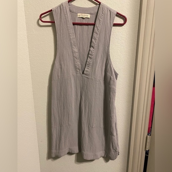 Sleeveless Grey Women Tunic, Gray Dress W/pockets, v-neck loose fit shirt dress - Picture 5 of 5